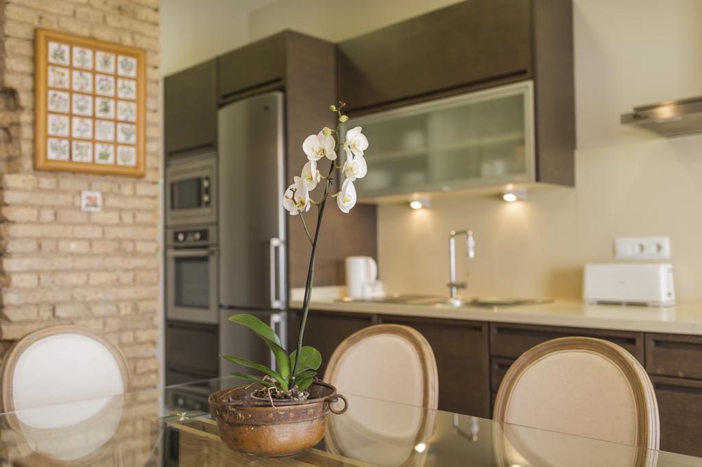 Sueca Apartment With Terrace Ruzafa Mid-Term Valenza Esterno foto